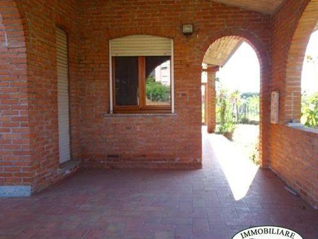 Villa in vendita a Castelnuovo Magra SP