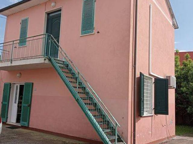 Villa in vendita a Castelnuovo Magra SP