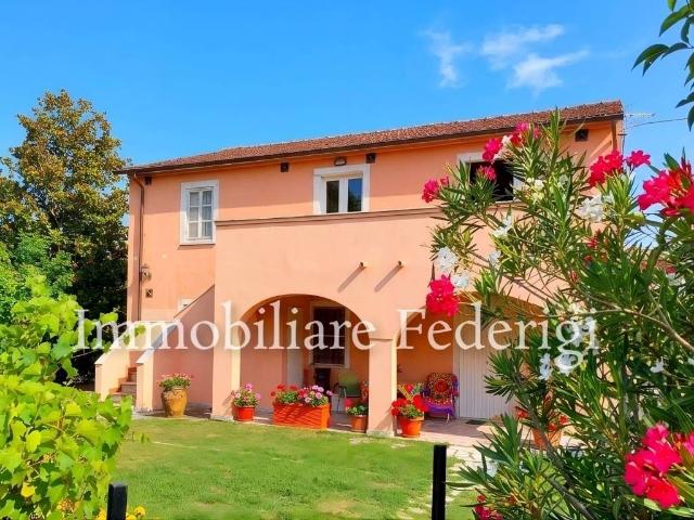 Villa in vendita a Castelnuovo Magra SP