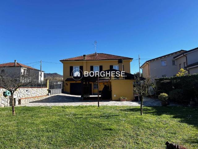 Villa in vendita a Castelnuovo Magra SP