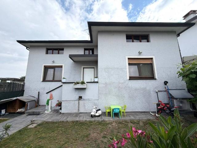 Villa in vendita a Castelvetro Piacentino PC