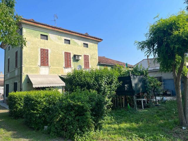 Villa in vendita a Castelvetro Piacentino PC