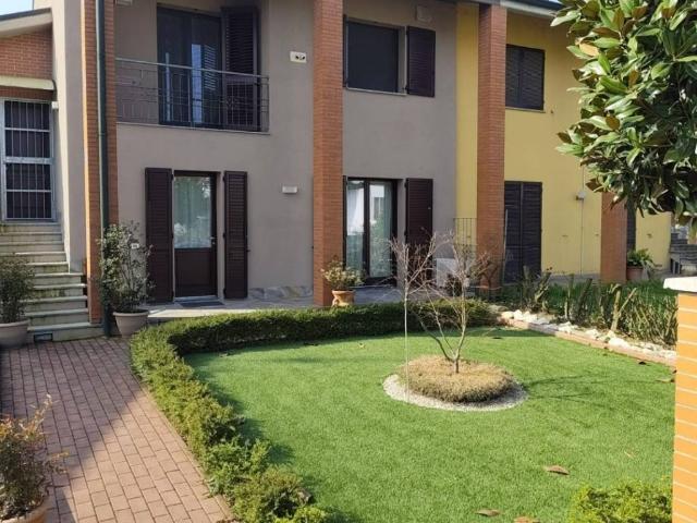Villa in vendita a Castelvetro Piacentino PC
