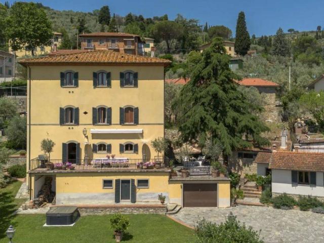 Villa in vendita a Castiglion Fiorentino AR