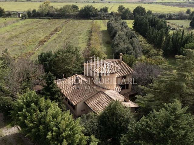 Villa in vendita a Castiglione Del Lago
