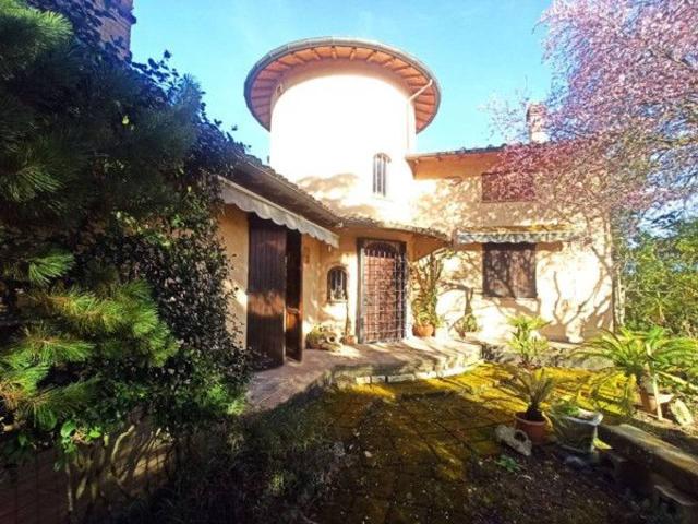 Villa in vendita a Castiglione Del Lago