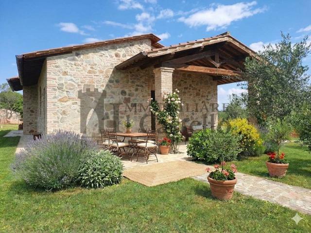 Villa in vendita a Castiglione Del Lago