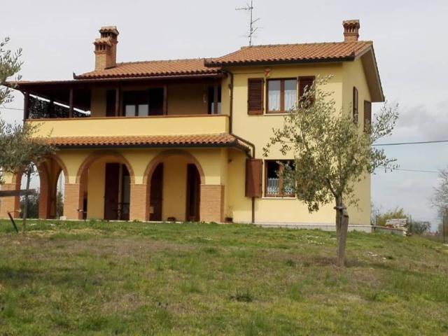 Villa in vendita a Castiglione del Lago PG