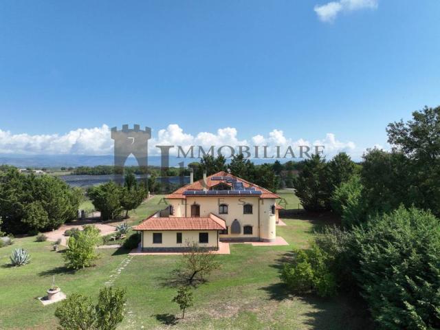Villa in vendita a Castiglione del Lago PG