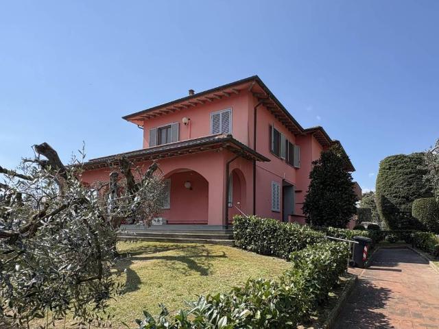 Villa in vendita a Castiglione del Lago PG