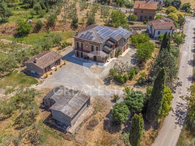 Villa in vendita a Castiglione del Lago PG