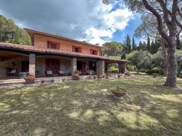 Villa in vendita a Castiglione della Pescaia GR
