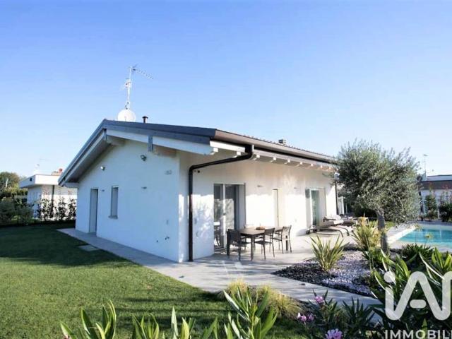 Villa in vendita a Castiglione delle Stiviere MN