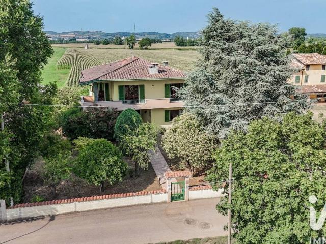 Villa in vendita a Castiglione delle Stiviere MN
