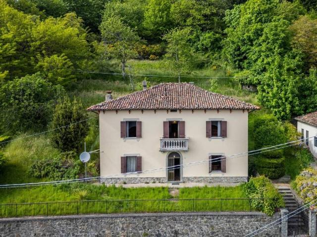 Villa in vendita a Castiglione di Garfagnana LU