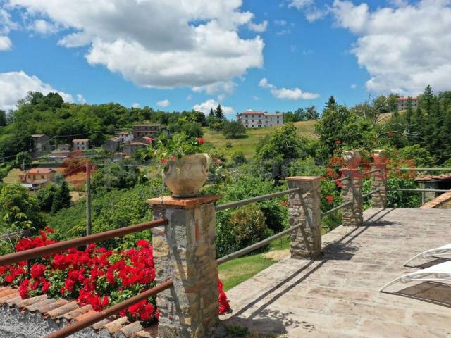 Villa in vendita a Castiglione di Garfagnana LU