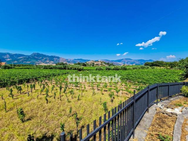 Villa in vendita a Castiglione di Sicilia CT