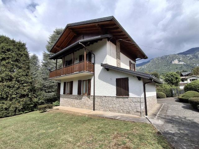 Villa in vendita a Castione della Presolana BG