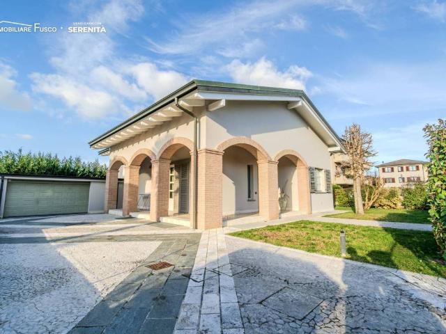 Villa in vendita a Castiraga Vidardo LO