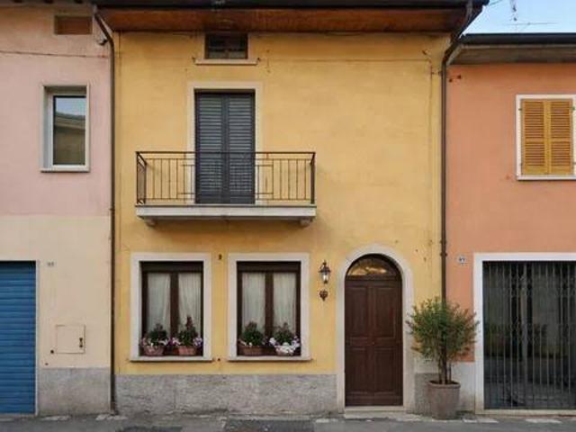 Villa in vendita a Castrezzato BS