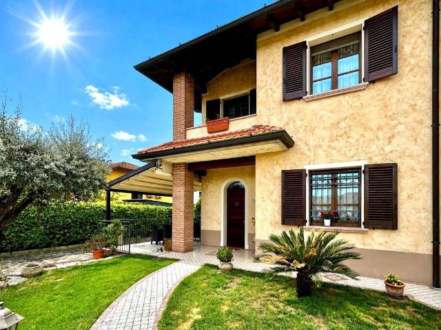 Villa in vendita a Castrezzato BS