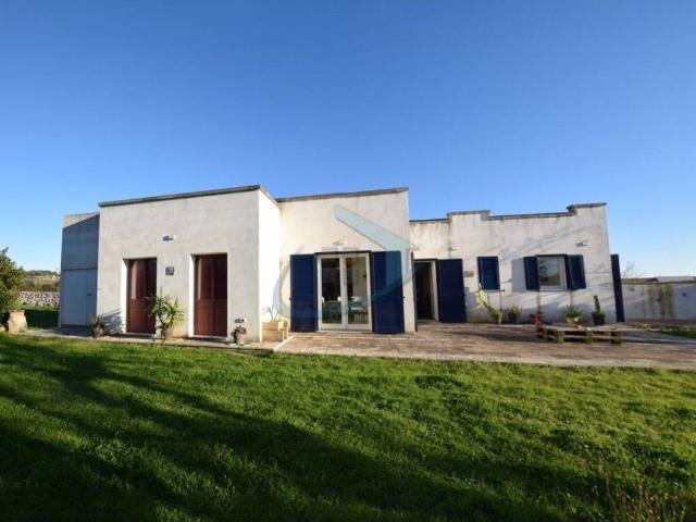 Villa in vendita a Castrignano del Capo LE
