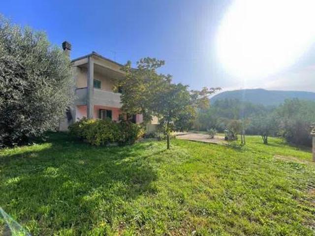 Villa in vendita a Castro dei Volsci FR