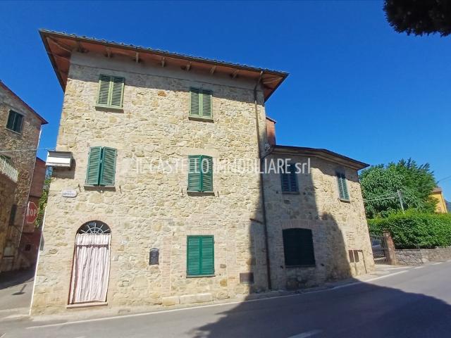 VILLA in VENDITA a CETONA Piazze di 10 vani