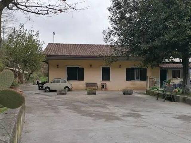 Villa in vendita a Ceccano FR