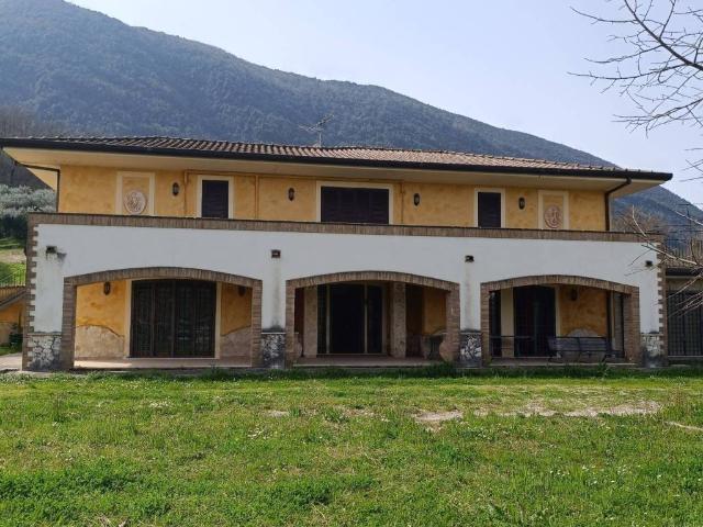 Villa in vendita a Ceccano FR