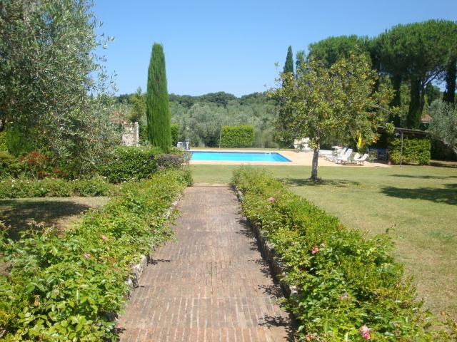 VILLA in VENDITA a CECINA di 7 vani