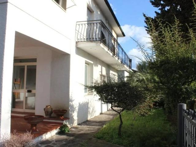 Villa in vendita a Cecina LI