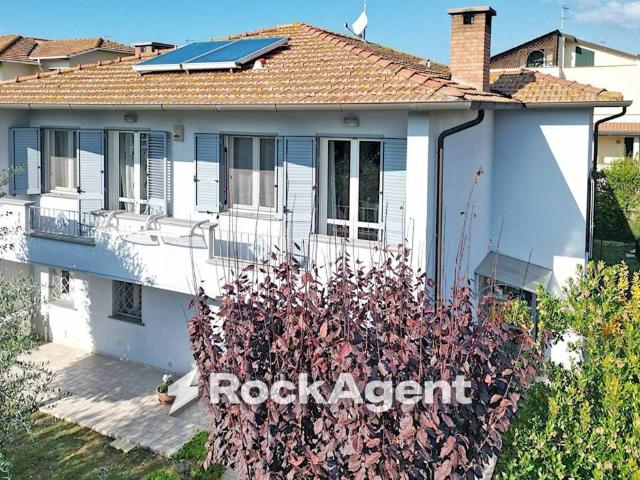 Villa in vendita a Cecina LI