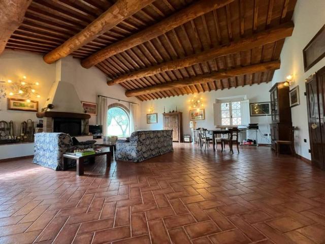 Villa in vendita a Cecina LI