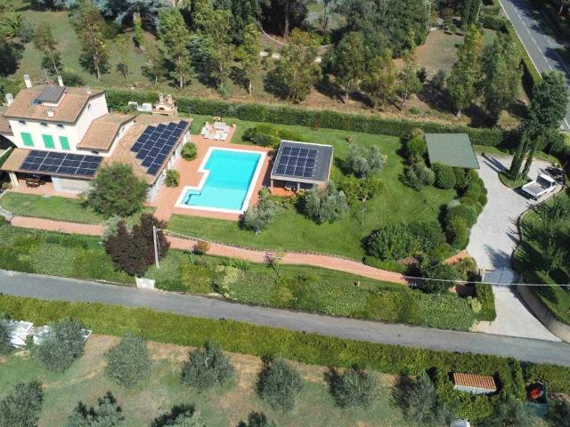 Villa in vendita a Cecina LI