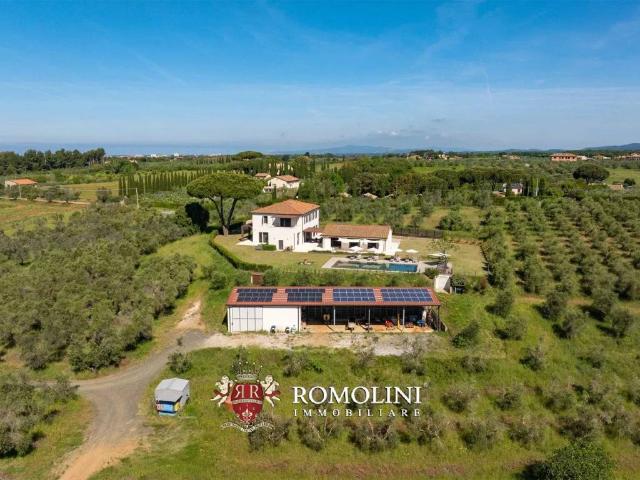Villa in vendita a Cecina LI