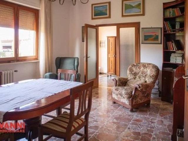 Villa in vendita a Cecina