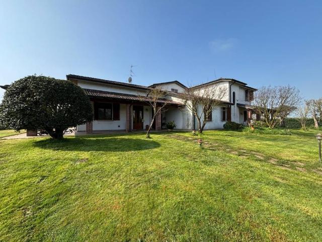 Villa in vendita a Cella Dati CR