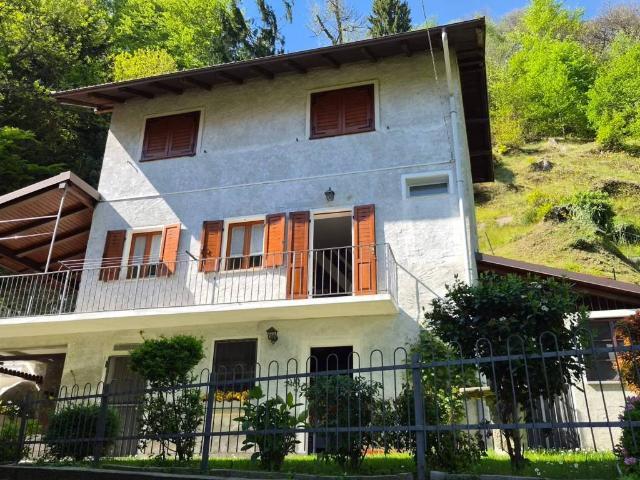 Villa in vendita a Cellio con Breia VC