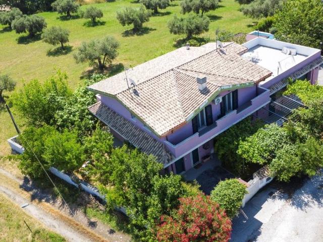 Villa in vendita a Cepagatti PE