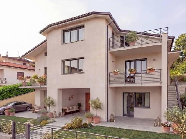 Villa in vendita a Ceppaloni BN