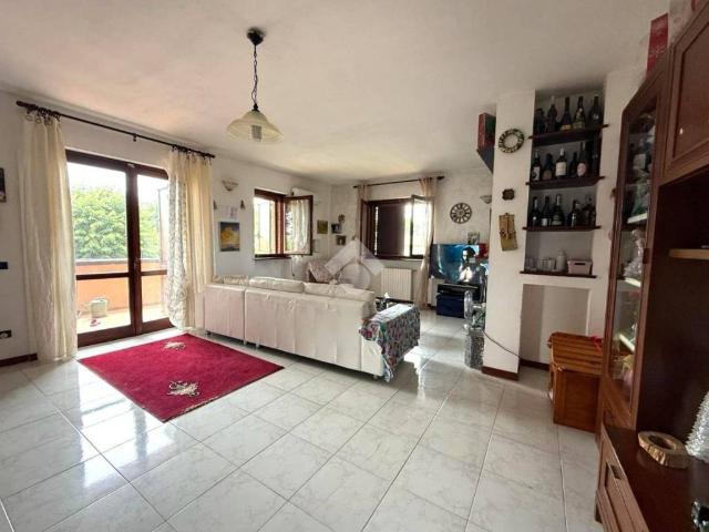 Villa in vendita a Cerano NO