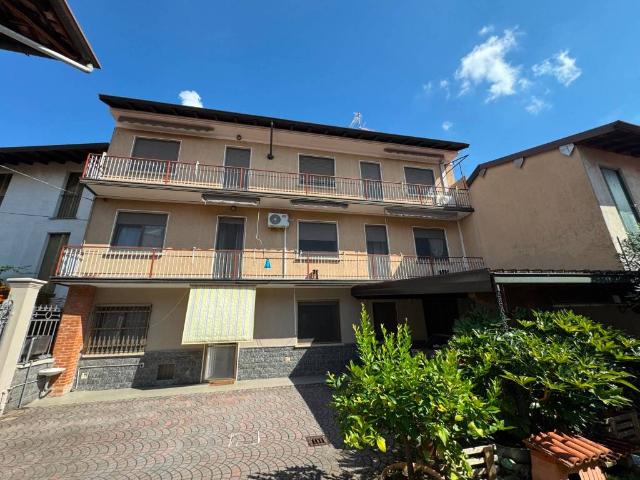 Villa in vendita a Cerano NO