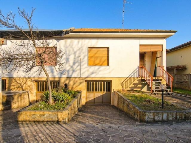 Villa in vendita a Ceriano Laghetto MB