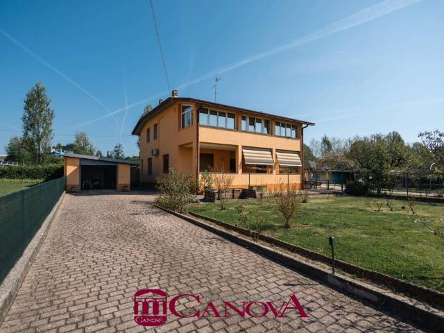 Villa in vendita a Cermenate CO