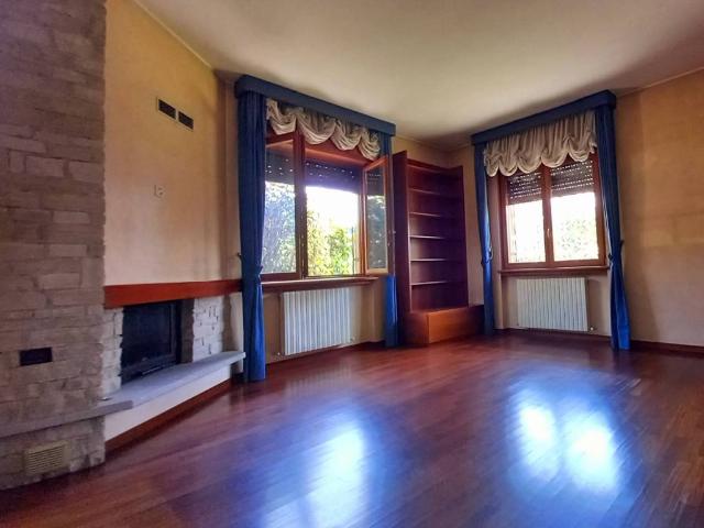 Villa in vendita a Cermenate CO