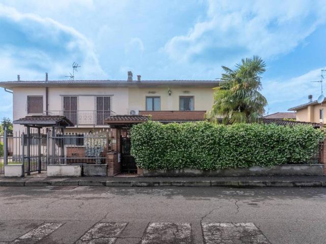 Villa in vendita a Cerro al Lambro MI