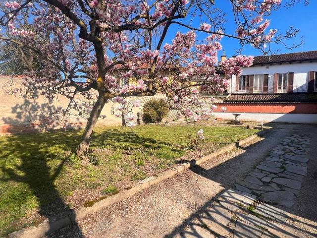 Villa in vendita a Cerro Tanaro AT