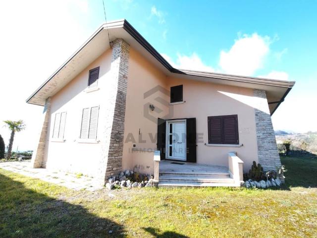 Villa in vendita a Cerreto Sannita BN