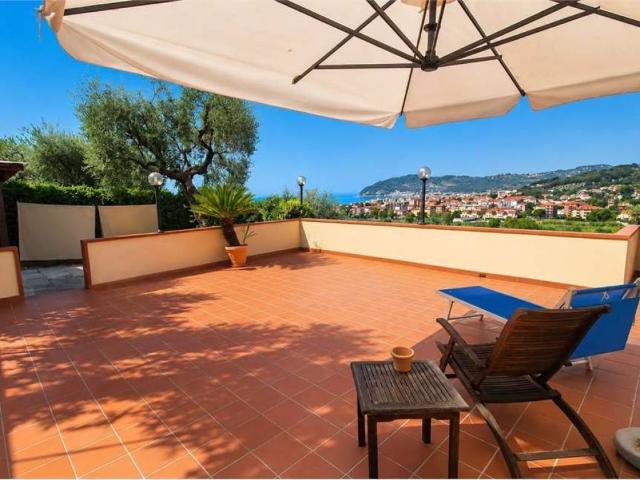 Villa in vendita a Cervo IM
